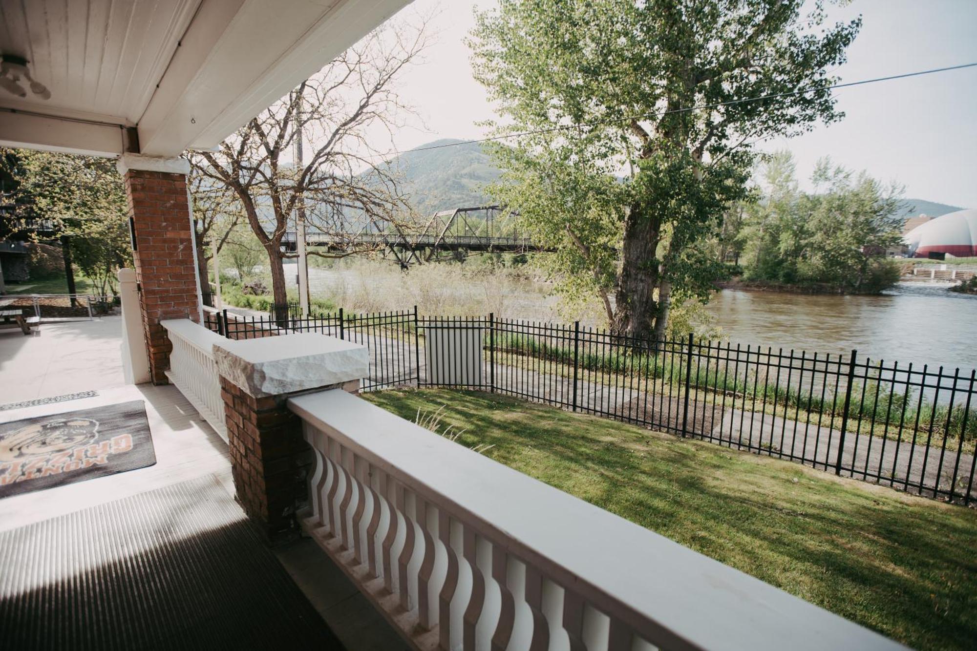 Goldsmith'S River Front Inn Missoula Exteriör bild